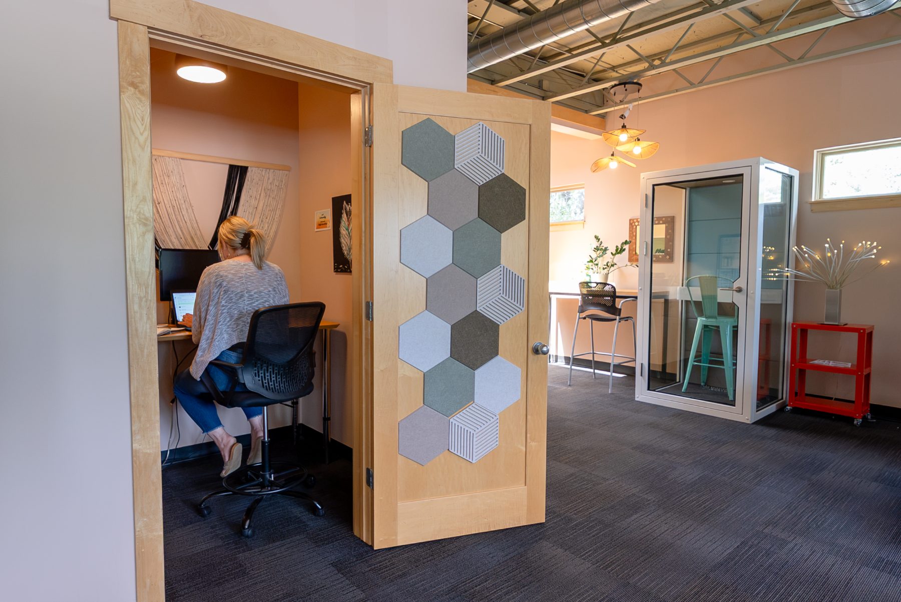 cohere-phone-booth-focus-room Private phone booth and focus room